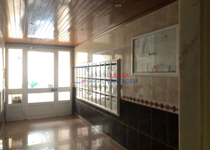 Apartamento T2 para Venda em Algueirão-Mem Martins Foto 6