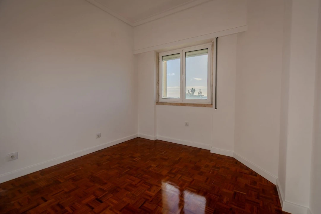 Apartamento T3 para Arrendamento em Carcavelos e Parede Foto 11