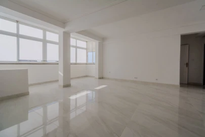 Apartamento T3 para Arrendamento em Carcavelos e Parede