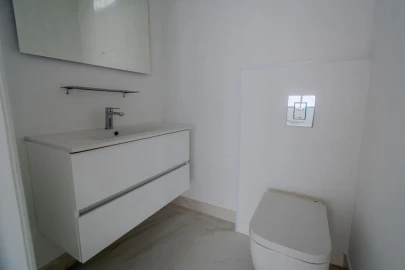 Apartamento T3 para Arrendamento em Carcavelos e Parede