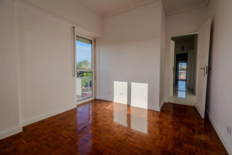 Apartamento T3 para Arrendamento em Carcavelos e Parede Foto 10