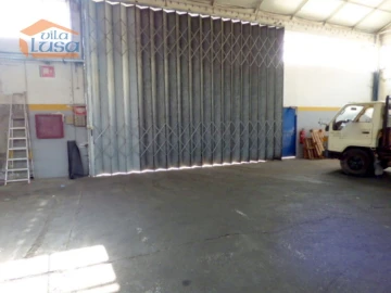 Armazém para Venda em Oliveira do Douro