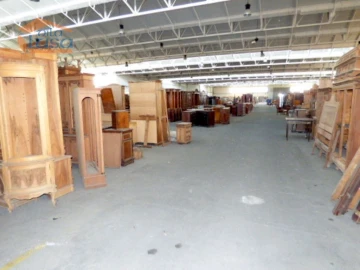 Armazém para Venda em Oliveira do Douro