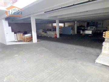 Armazém para Venda em Oliveira do Douro