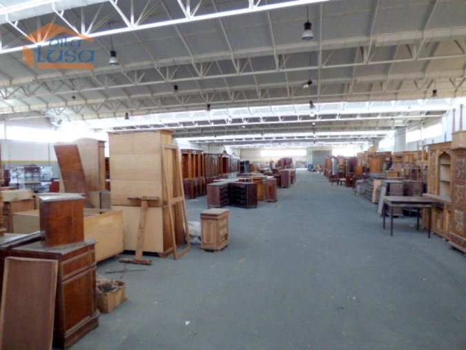 Armazém para Venda em Oliveira do Douro Foto 13