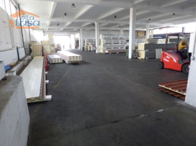 Armazém para Venda em Oliveira do Douro Foto 18