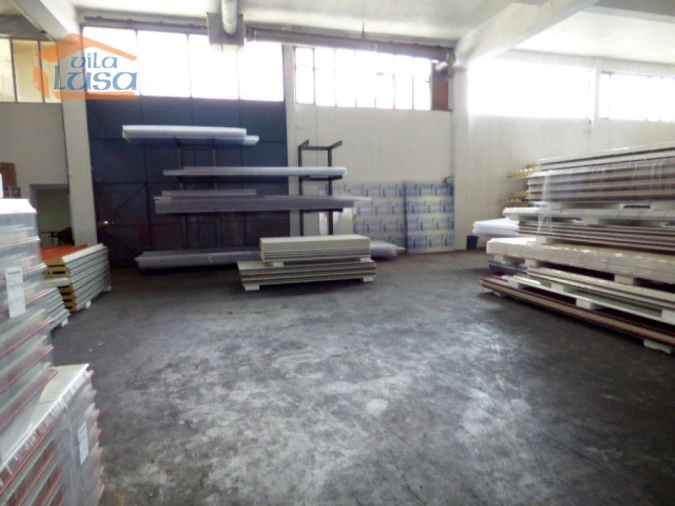 Armazém para Venda em Oliveira do Douro Foto 19