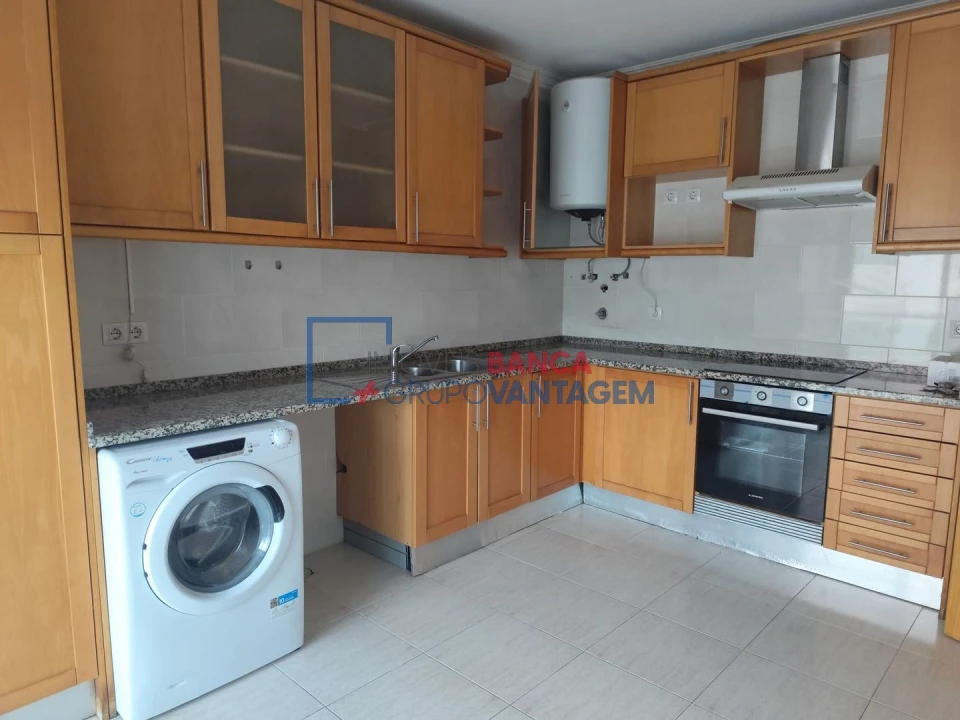 Apartamento T3 para Venda em Azambuja Foto 6