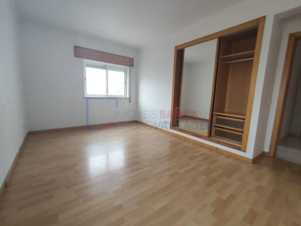Apartamento T3 para Venda em Azambuja Foto 16