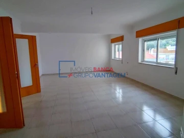 Apartamento T3 para Venda em Azambuja
