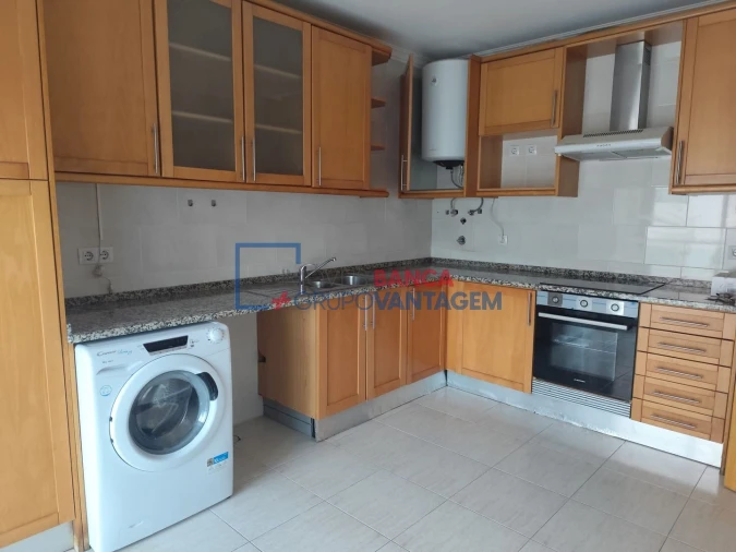 Apartamento T3 para Venda em Azambuja Foto 6