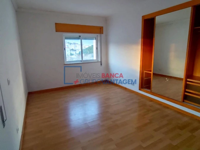 Apartamento T3 para Venda em Azambuja Foto 4
