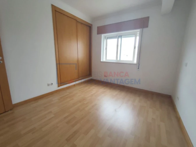 Apartamento T3 para Venda em Azambuja Foto 13