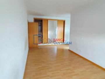 Apartamento T2 para Venda em Azambuja