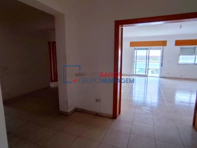 Apartamento T2 para Venda em Azambuja Foto 8