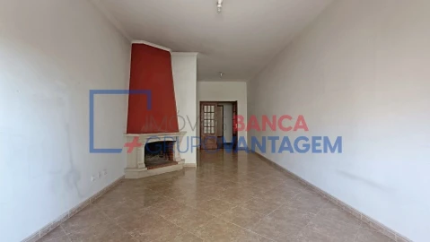 Apartamento T3 para Venda em Marvila, Ribeira Santarém, São Salvador, São Nicolau