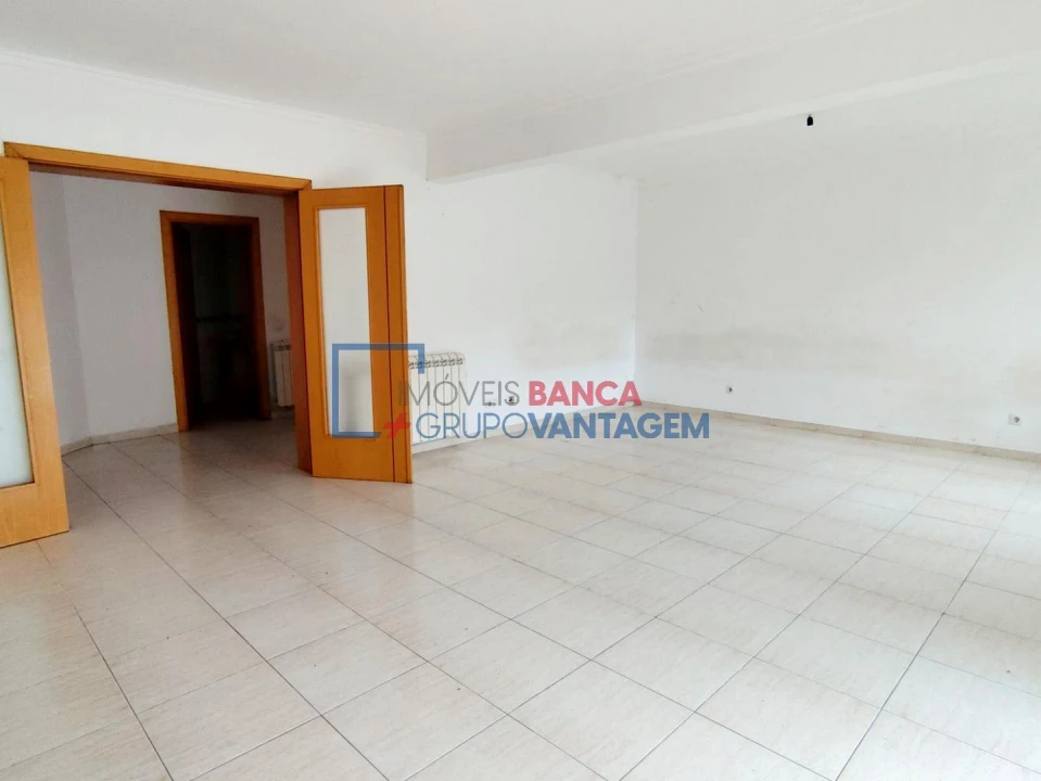Apartamento T3 para Venda em Azambuja Foto 3