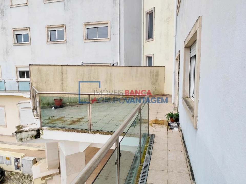 Apartamento T3 para Venda em Azambuja Foto 4