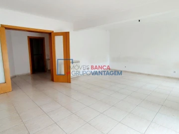 Apartamento T3 para Venda em Azambuja