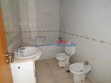 Apartamento T3 para Venda em Azambuja