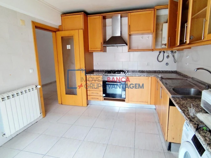 Apartamento T3 para Venda em Azambuja Foto 9