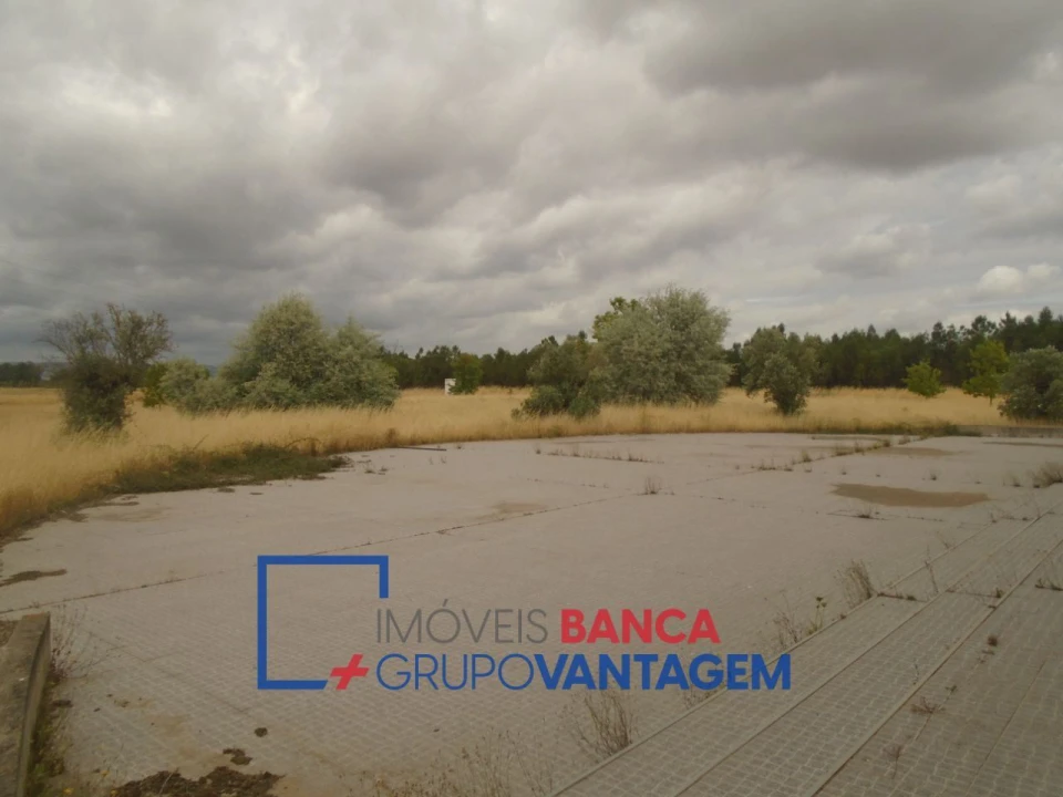 Prédio para Venda em Samora Correia Foto 14