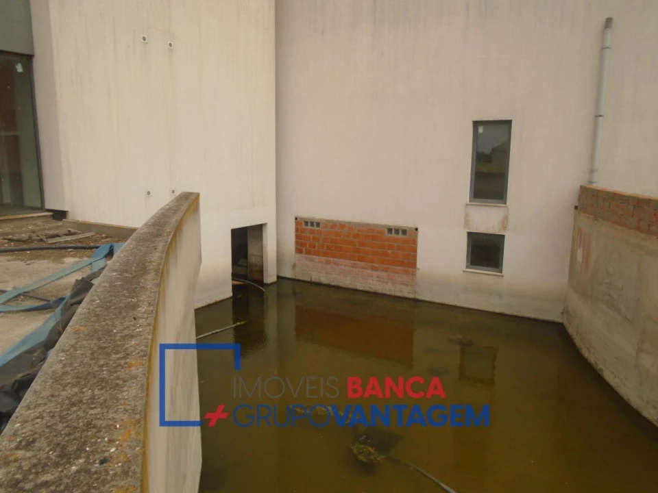 Prédio para Venda em Samora Correia Foto 15