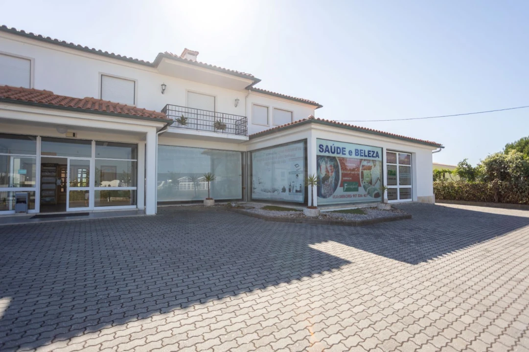 Loja para Arrendamento em Samora Correia Foto 2