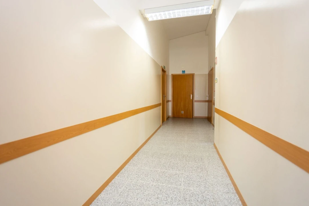 Loja para Arrendamento em Samora Correia Foto 8