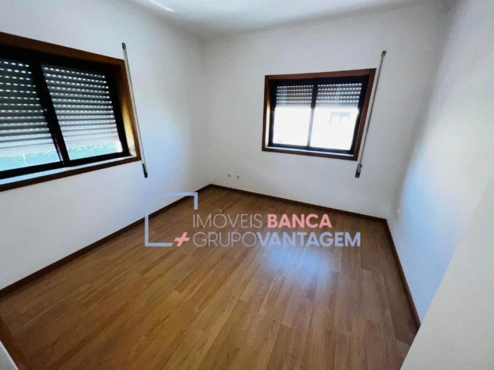 Apartamento T3 para Venda em O. Azeméis, Riba-Ul, Ul, Macinhata Seixa, Madail Foto 5