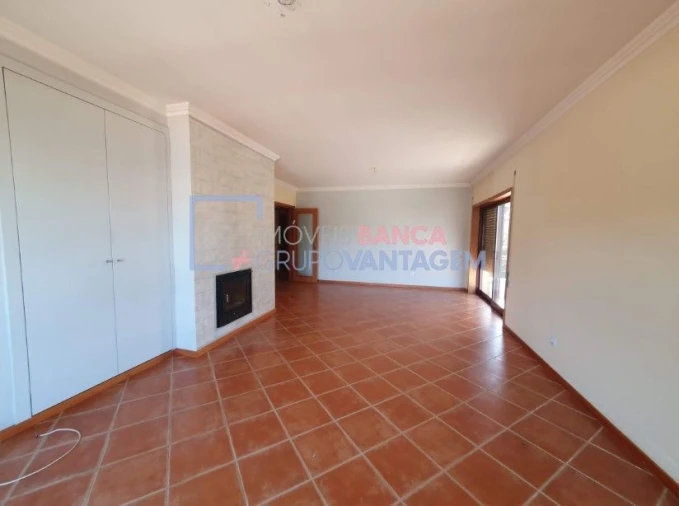 Apartamento T3 para Venda em O. Azeméis, Riba-Ul, Ul, Macinhata Seixa, Madail Foto 3