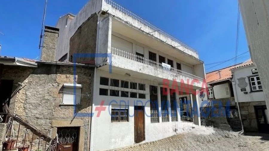Moradia T5 para Venda em Paços da Serra