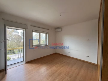 Moradia T3 para Venda em Pombeiro de Ribavizela