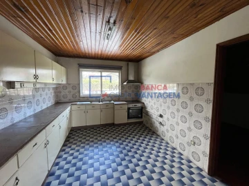 Moradia T3 para Venda em Pombeiro de Ribavizela