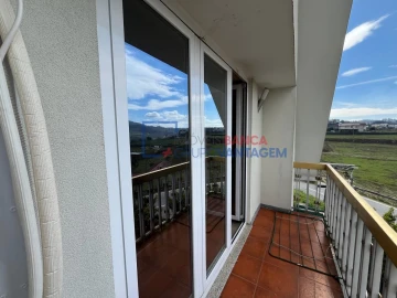 Moradia T3 para Venda em Pombeiro de Ribavizela