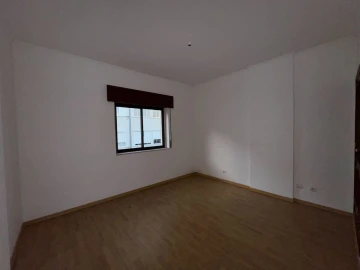 Apartamento T2 para Venda em Marvila, Ribeira Santarém, São Salvador, São Nicolau