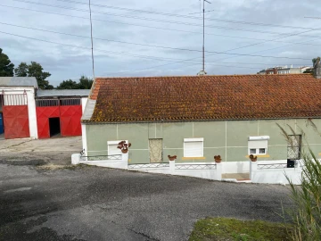 Moradia T4 para Venda em Marvila, Ribeira Santarém, São Salvador, São Nicolau