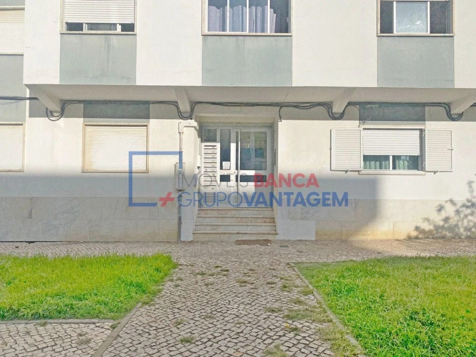 Apartamento T3 para Venda em Seixal, Arrentela e Aldeia de Paio Pires Foto 4