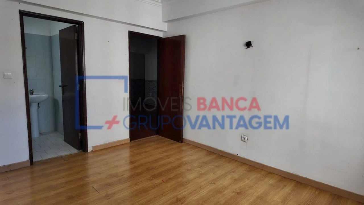 Apartamento T3 para Venda em Seixal, Arrentela e Aldeia de Paio Pires Foto 24