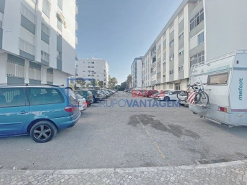 Apartamento T3 para Venda em Seixal, Arrentela e Aldeia de Paio Pires