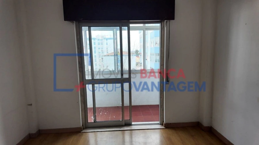 Apartamento T3 para Venda em Seixal, Arrentela e Aldeia de Paio Pires Foto 15
