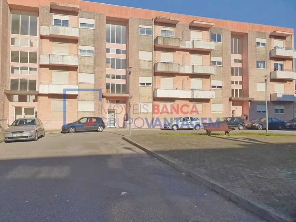 Apartamento T2 para Venda em Valongo Foto 7