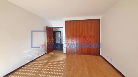 Apartamento T2 para Venda em Valongo