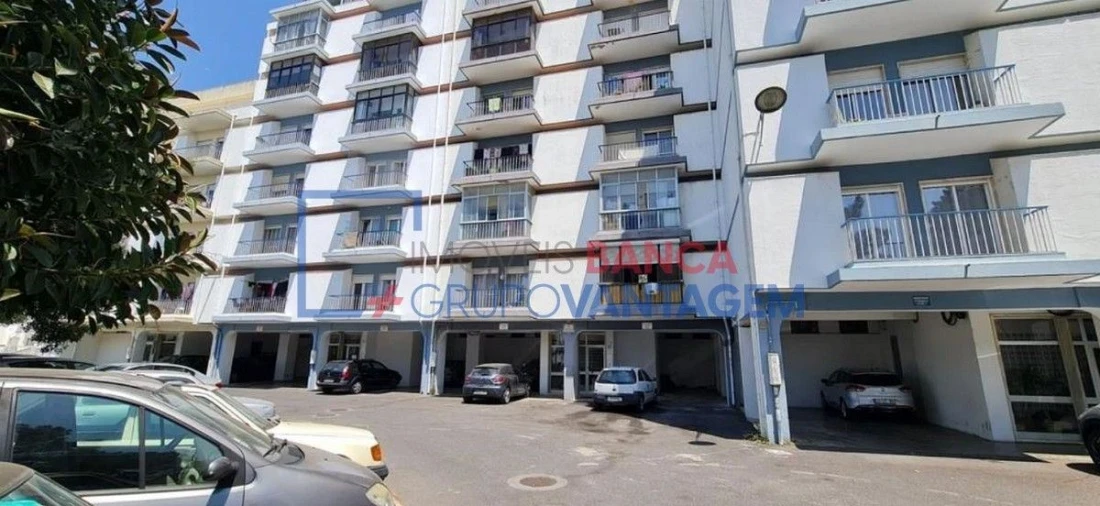 Apartamento T3 para Venda em Rio de Mouro Foto 4