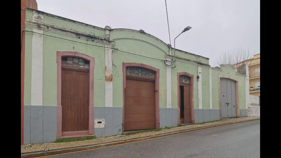 Armazém para Venda em Buarcos