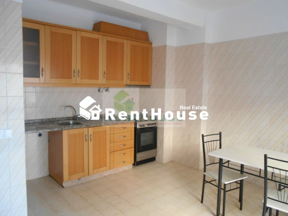 Apartamento T1 para Arrendamento em Buarcos Foto 1