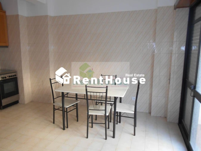 Apartamento T1 para Arrendamento em Buarcos Foto 3