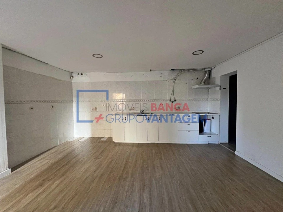 Apartamento T3 para Venda em Ramada e Caneças Foto 1