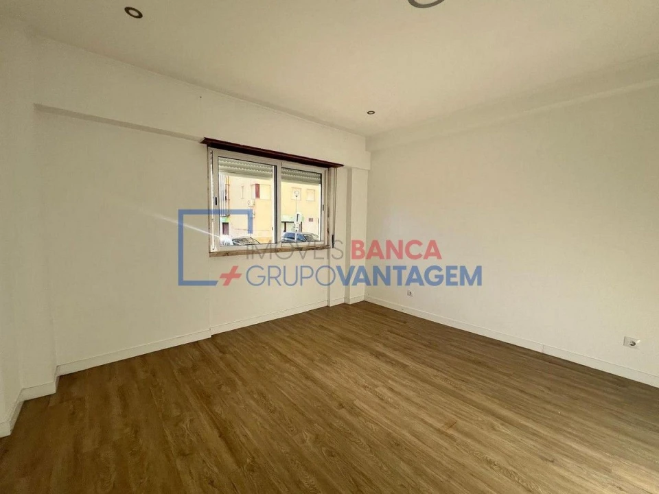 Apartamento T3 para Venda em Ramada e Caneças Foto 20