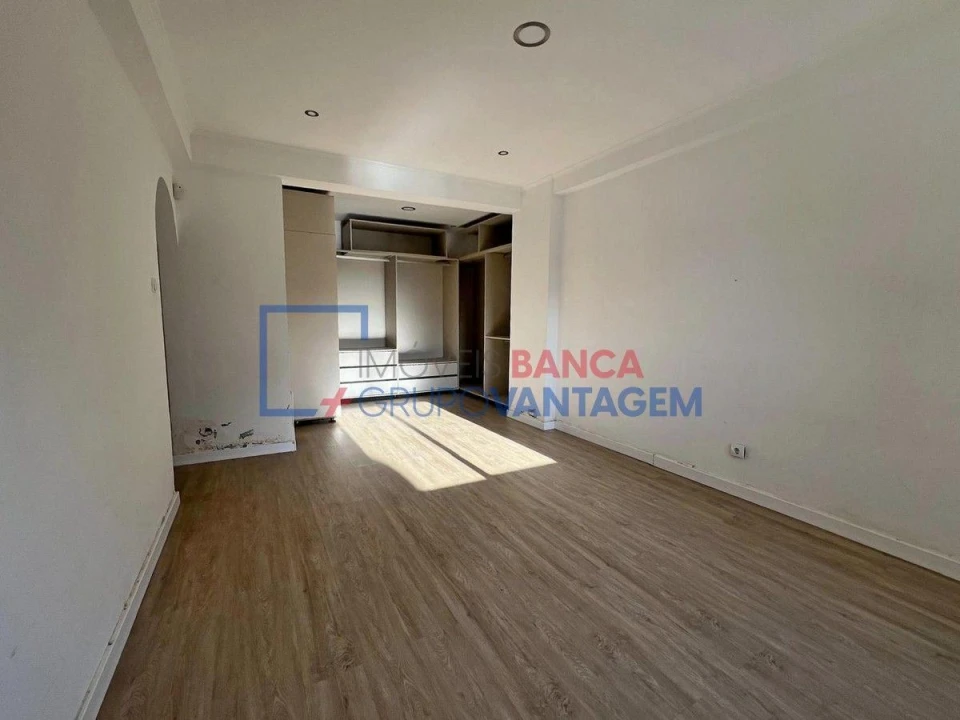 Apartamento T3 para Venda em Ramada e Caneças Foto 21